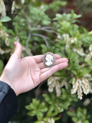 Cameo w: Flowers Cameo w: Flowers
