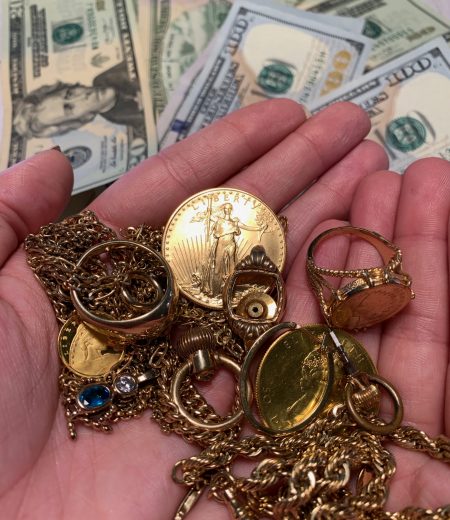 Scrap Gold Jewelry in Hand w Cash FCE Scrap Gold Jewelry in Hand w Cash FCE